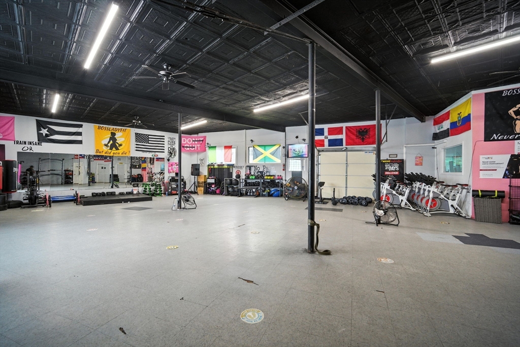 Springfield, Massachusetts 01104, United States, ,2 BathroomsBathrooms,Commercial,Active,163857