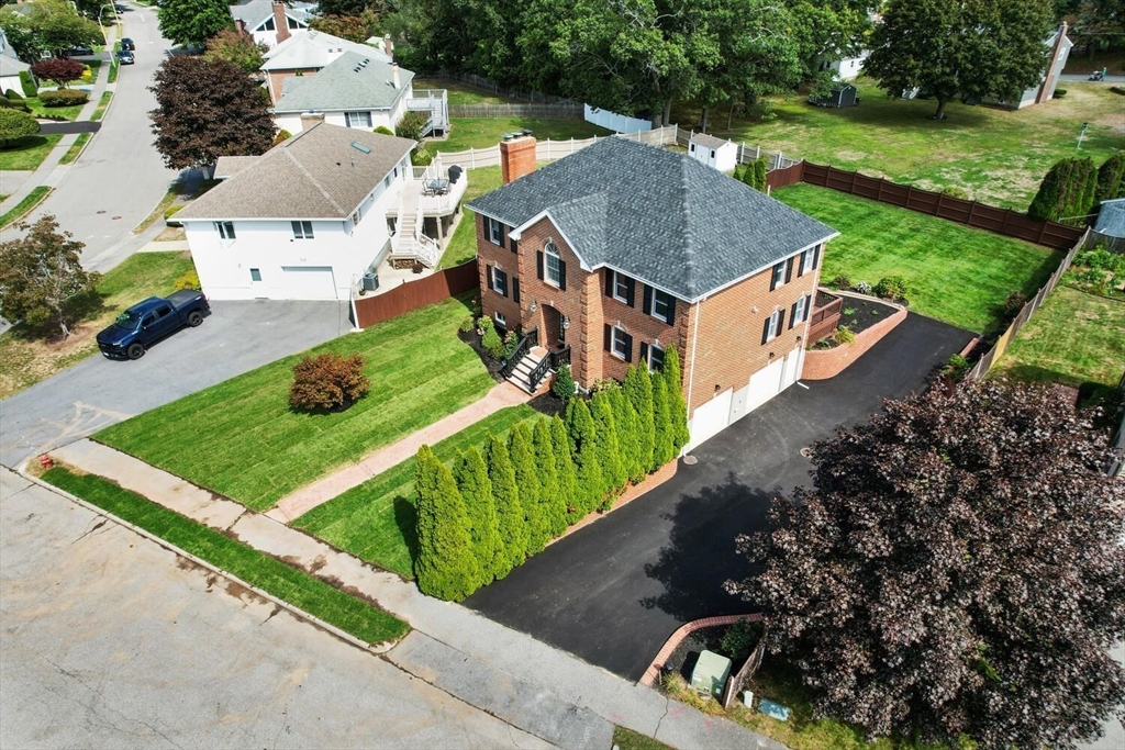 4 Gavin Cir