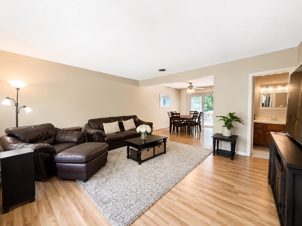 489 Turnpike Street 5-6