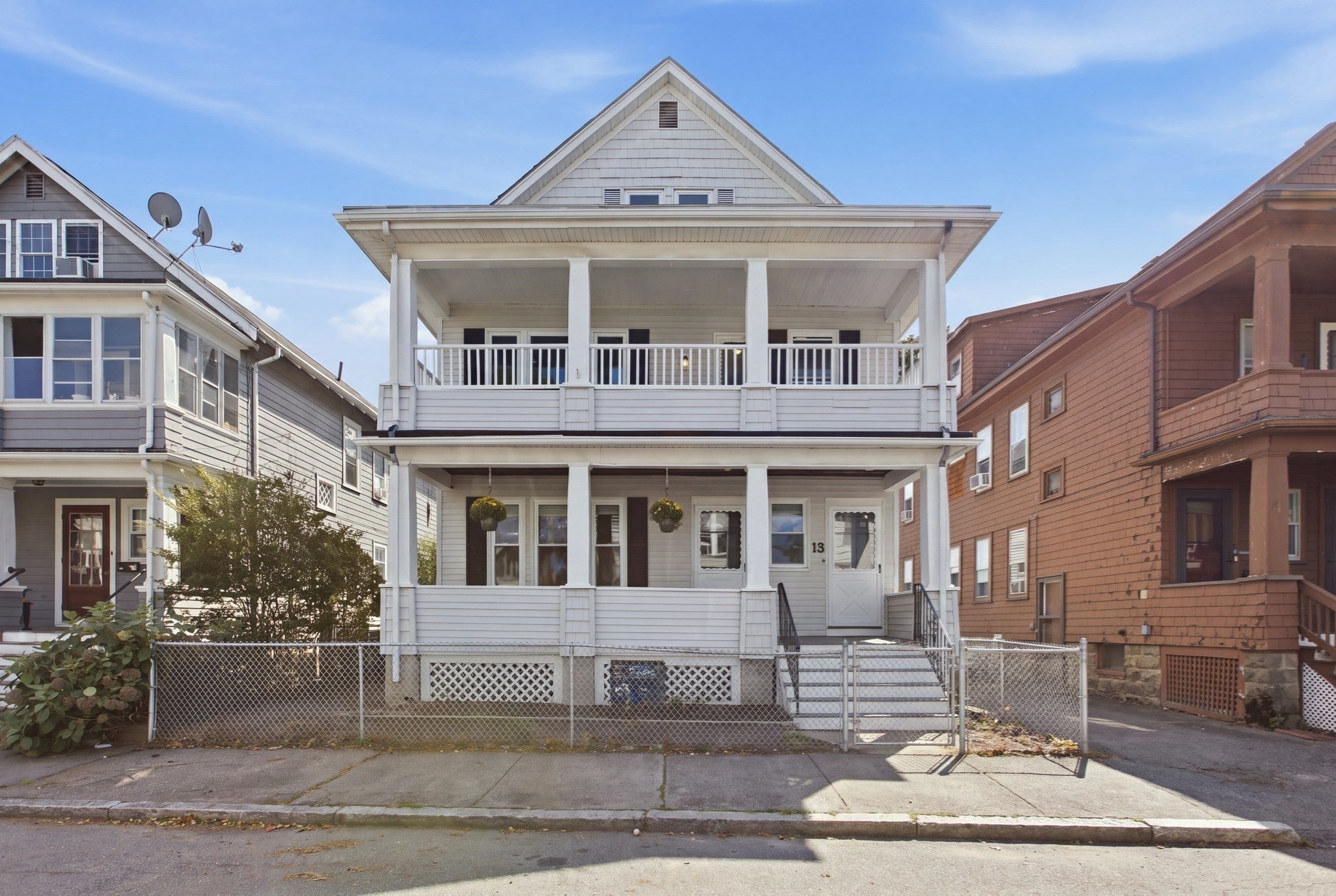 Photo of 13-15 Carney St, Medford, MA