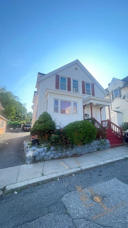 Photo 1 of 12 — 14 Union Ct, Lynn, MA 01902