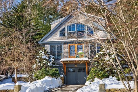 19 Whitecaps Dr Falmouth MA 02536