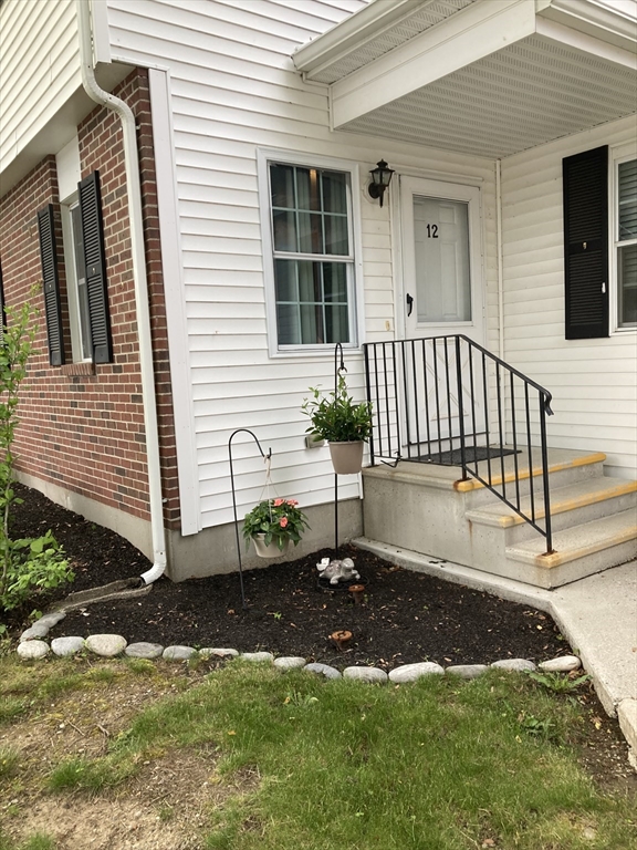 12 Pamela Ln 12
