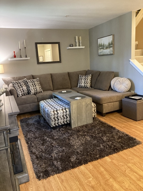 12 Pamela Ln 12