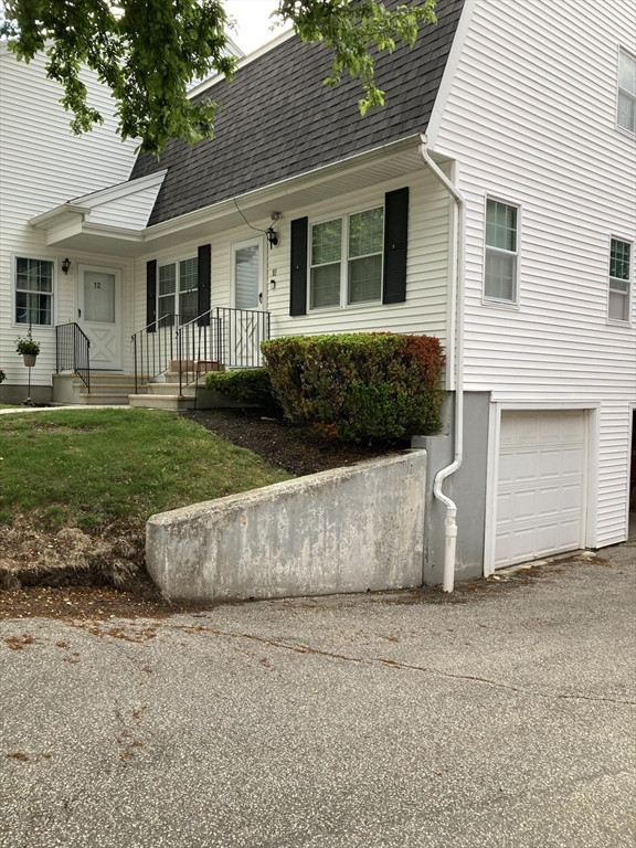 12 Pamela Ln 12