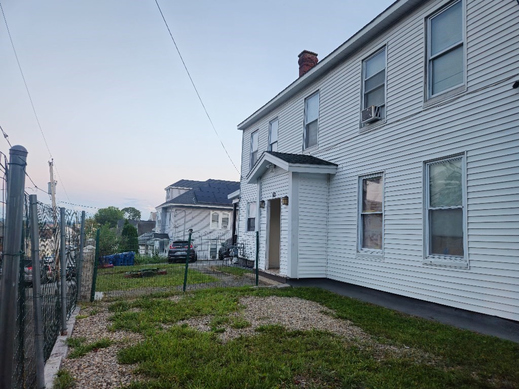 50 Forest St