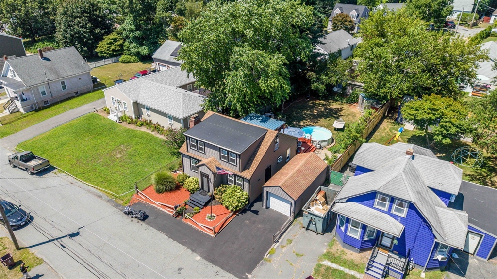 27 Jean St