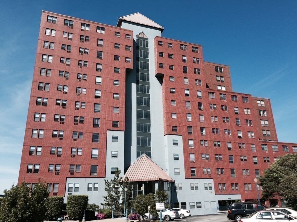 Photo of 750 Davol St, Fall River, MA