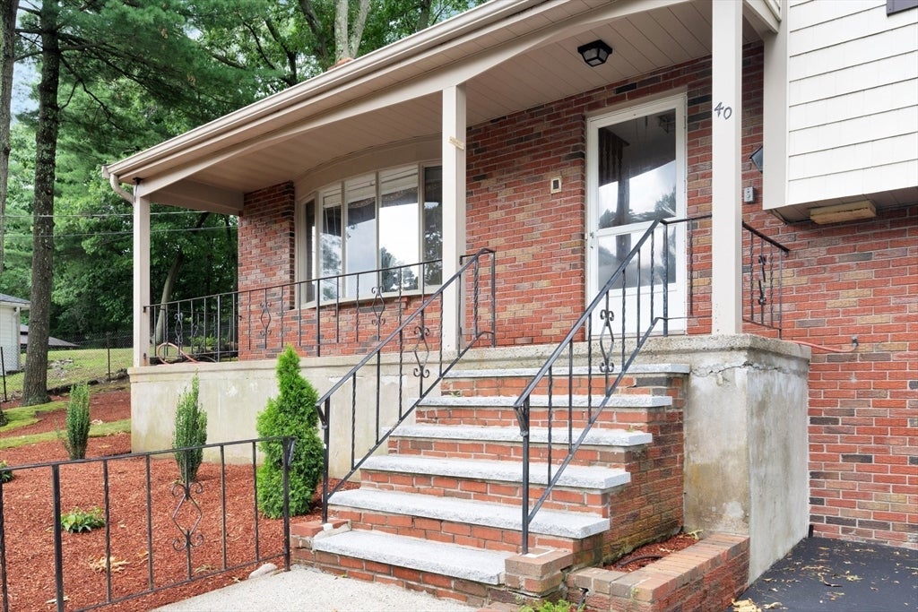 40 Himoor Circle