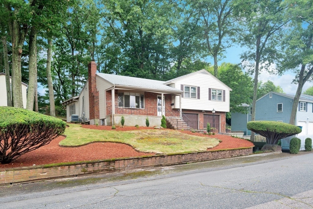 40 Himoor Circle