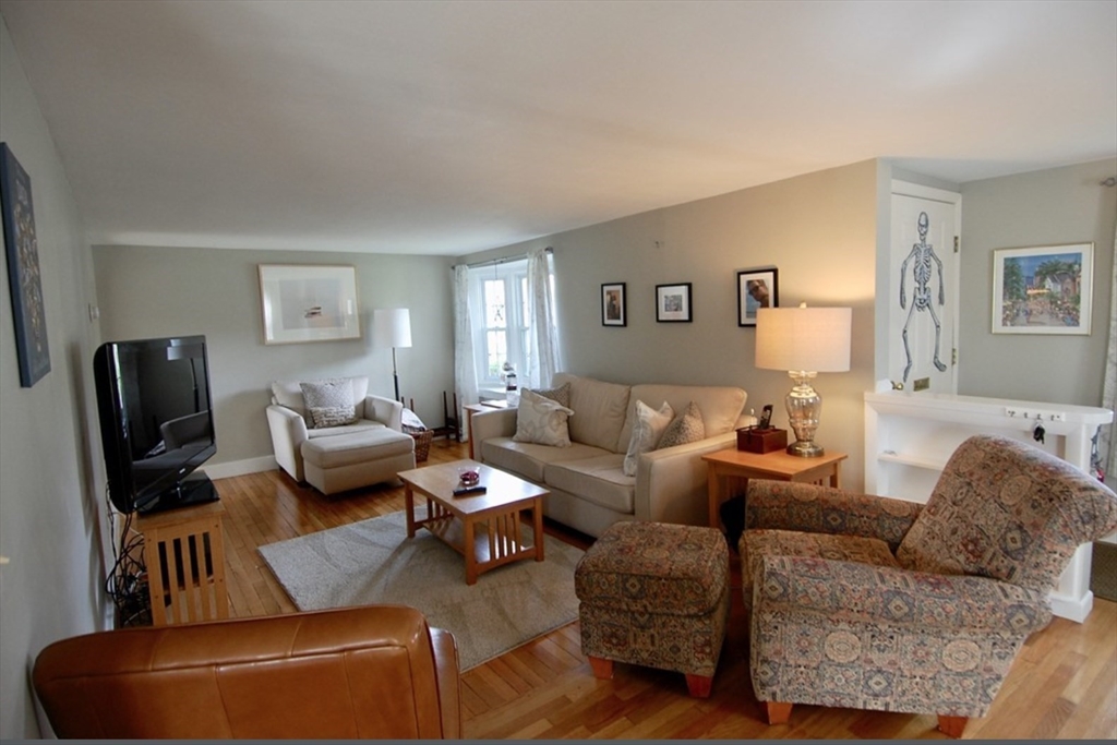 6 N Pleasant Street, Dartmouth, MA, 6 N Pleasant Street, Dartmouth, MA Photo #9