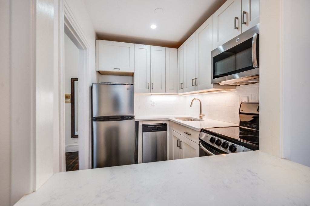 169 Beacon ST #3-4, Boston, MA Photo #12