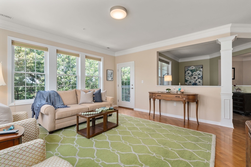 11 Morgan Dr 305