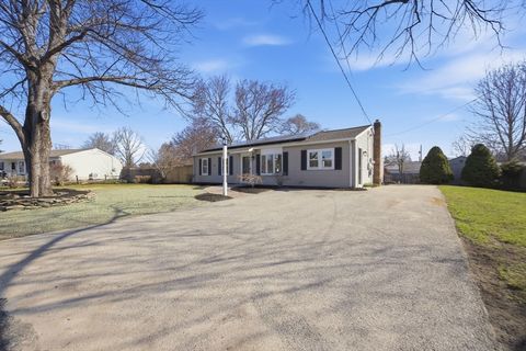 Photo of 534 Hogg Memorial Dr, Whitman, MA 02382 (MLS # 73500045)