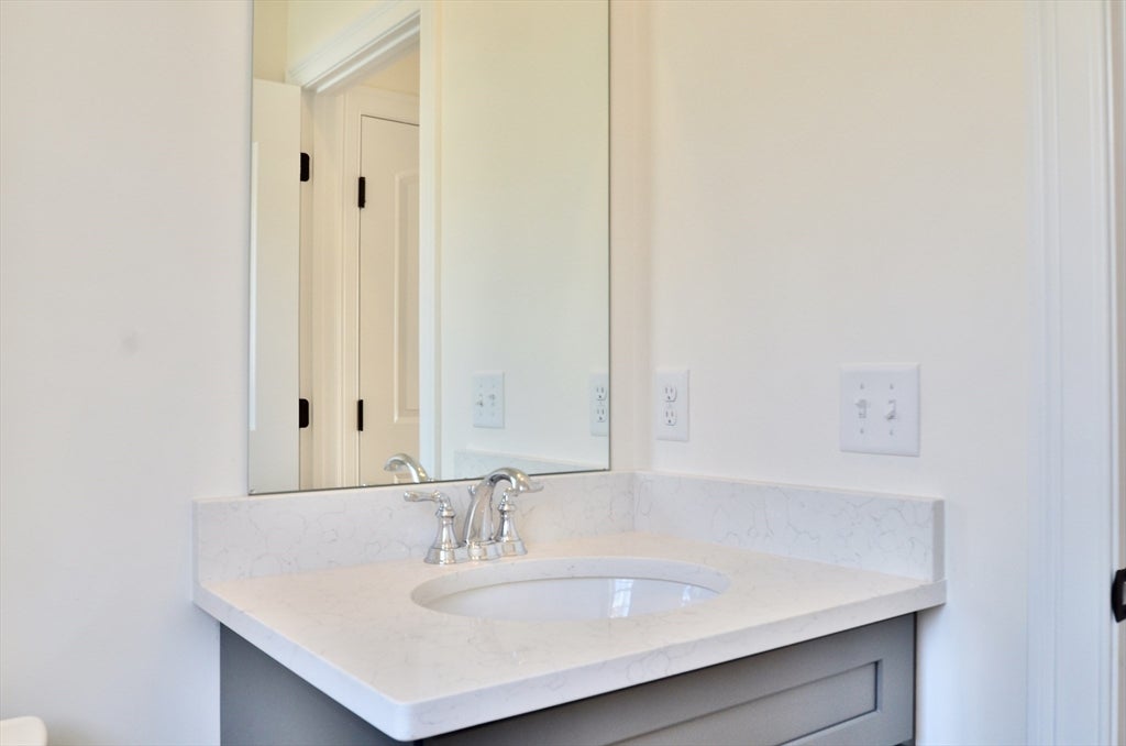 20B Crownshield ST #20B, Uxbridge, MA Photo #13