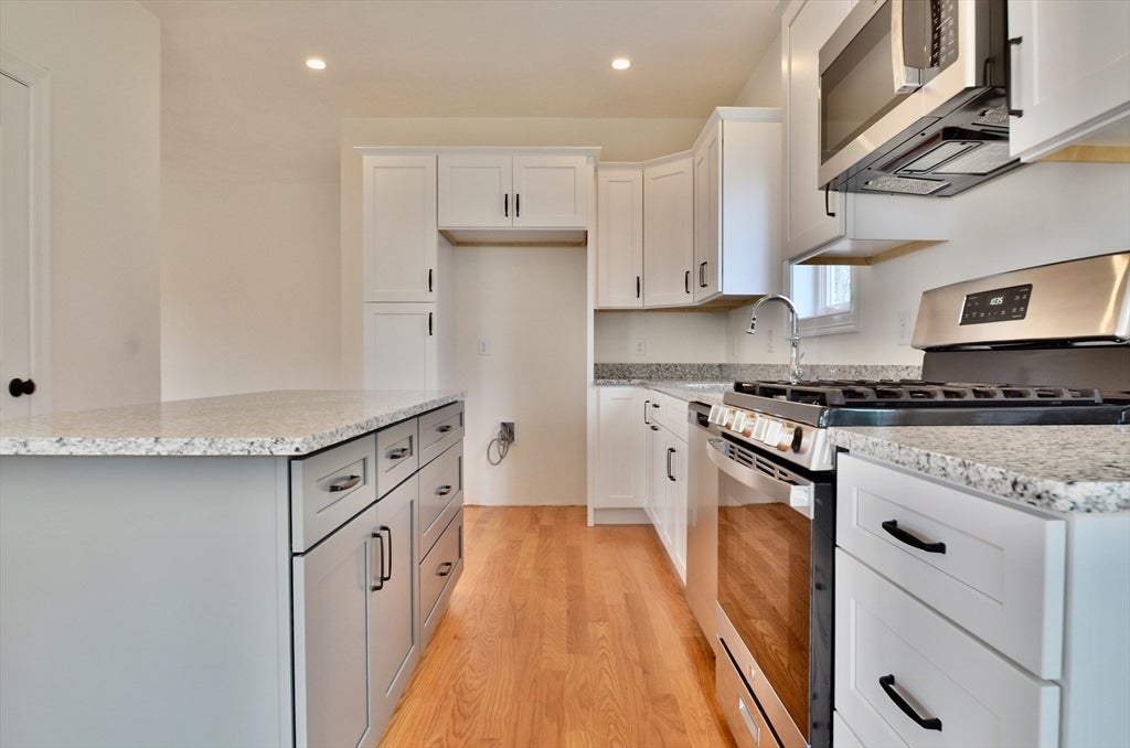 20B Crownshield ST #20B, Uxbridge, MA Photo #8