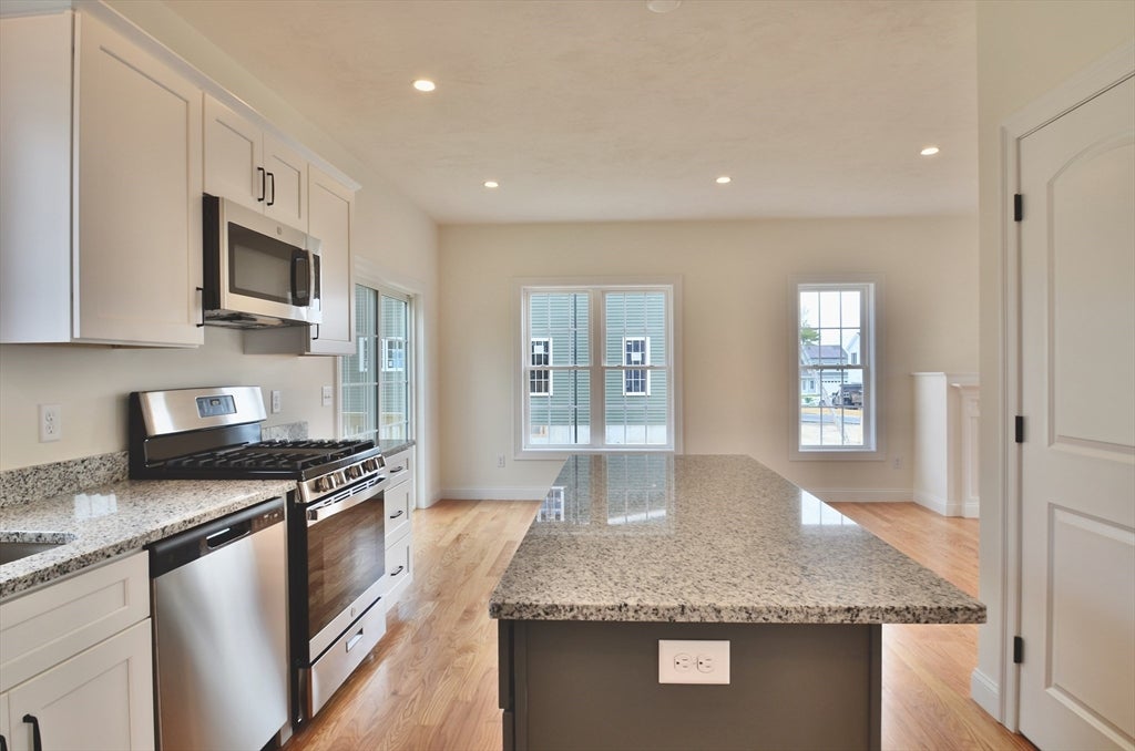 20B Crownshield ST #20B, Uxbridge, MA Photo #9