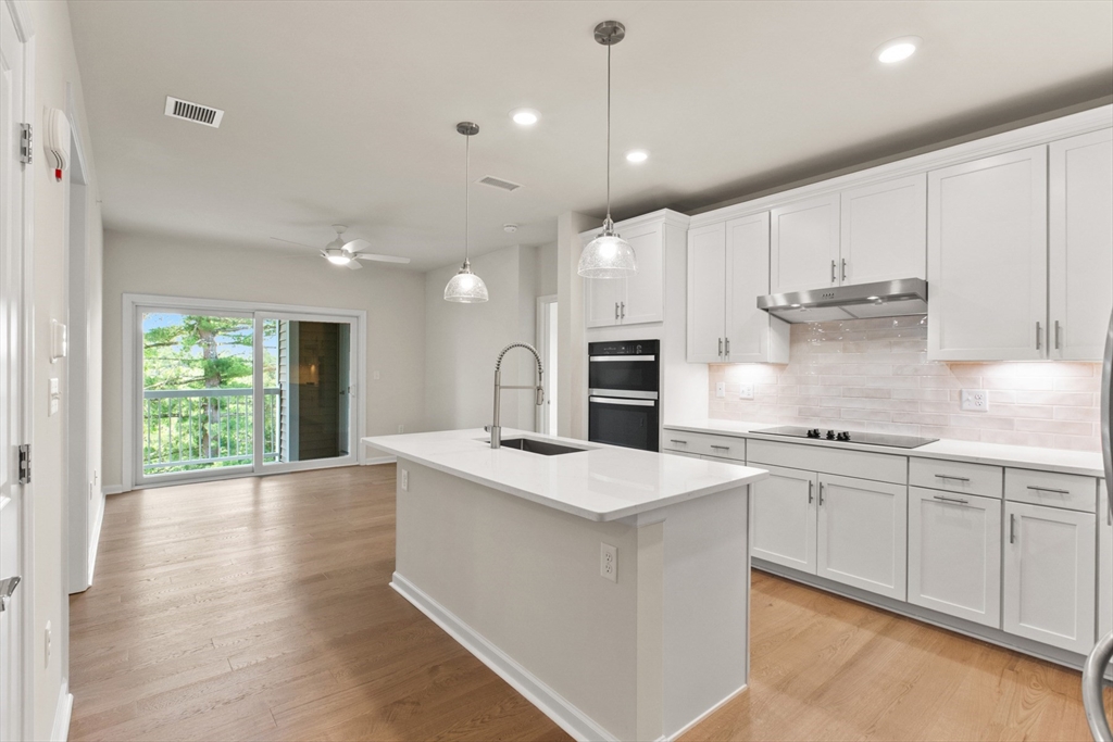 300 Martins Landing 511
