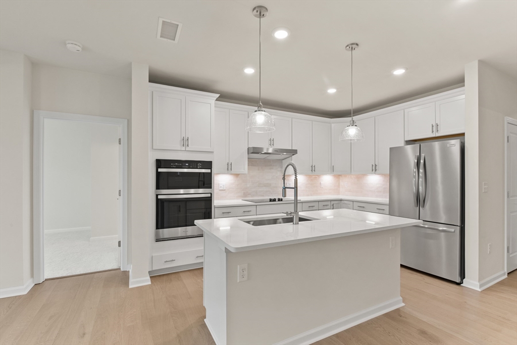 300 Martins Landing 511