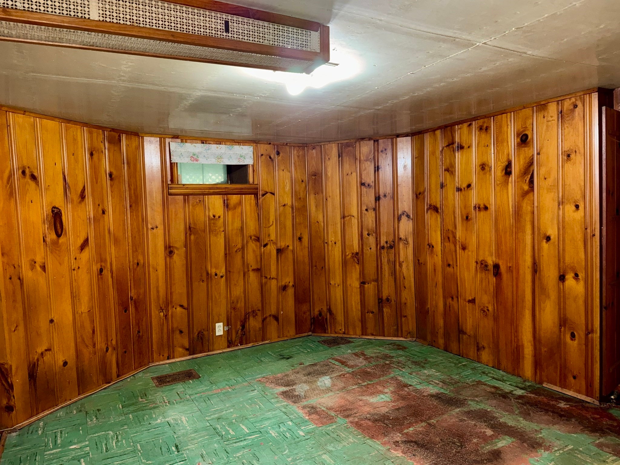 4 Kerr Ave, Adams, MA Photo #23