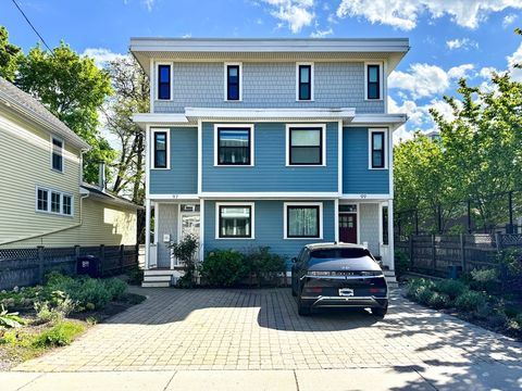 Photo of 97 Kinnaird St #1, Cambridge, MA 02139 (MLS # 73463849)