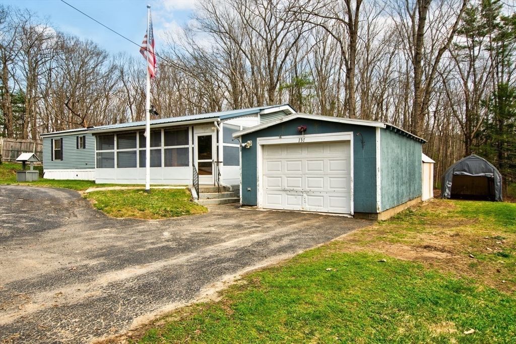 Photo of 137 Central St, Ashburnham, MA 01430 (MLS # 73503698)