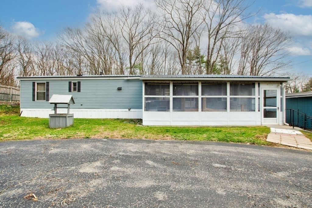 Photo of 137 Central St, Ashburnham, MA 01430 (MLS # 73503698)