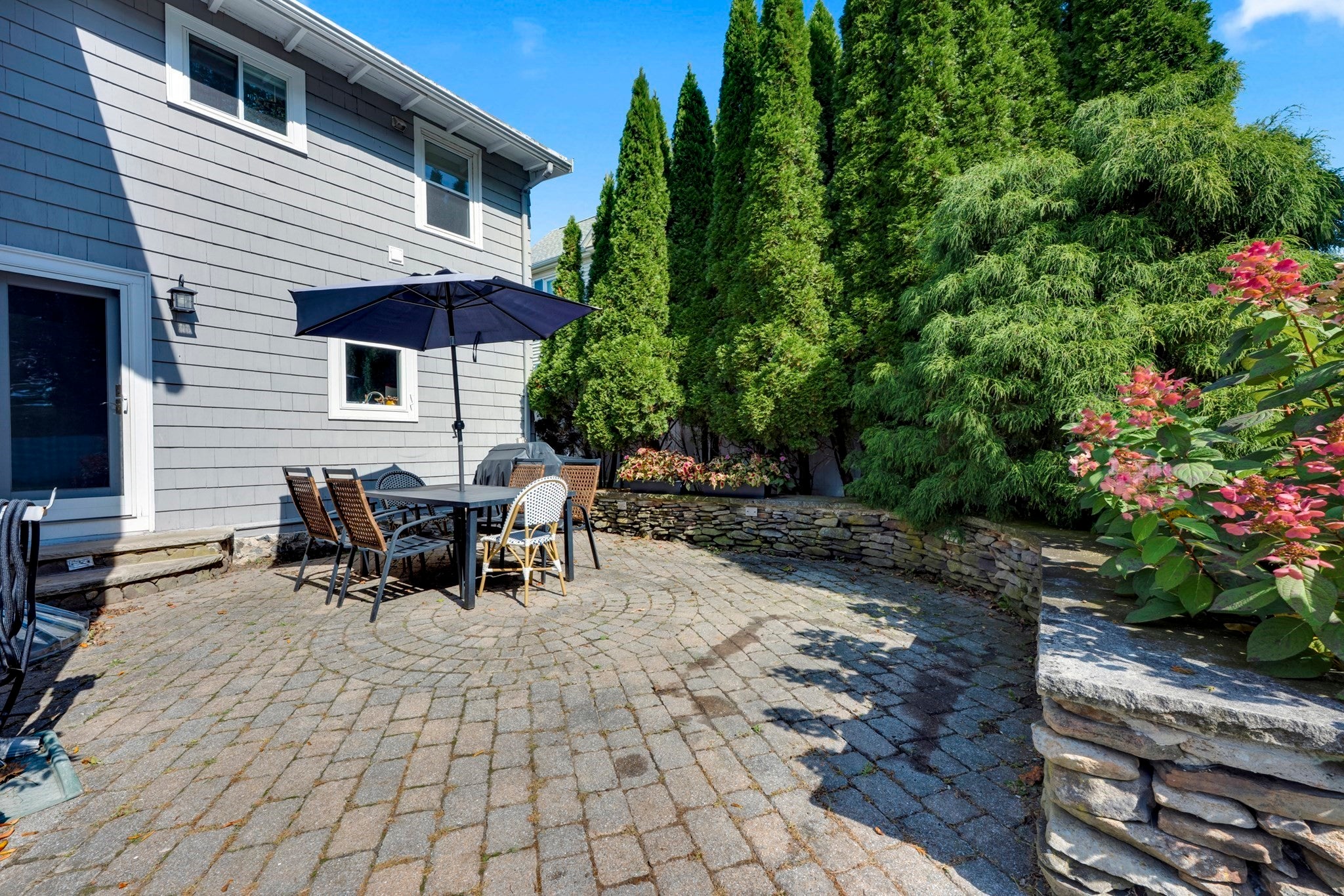 18 Sturgis St, Woburn, MA Photo #28