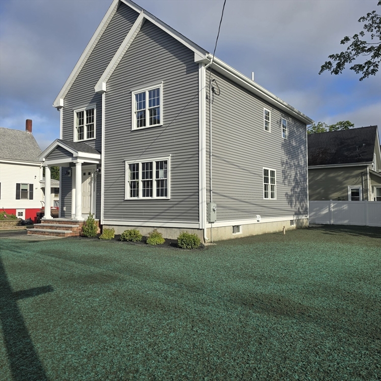 33 Lawn St
