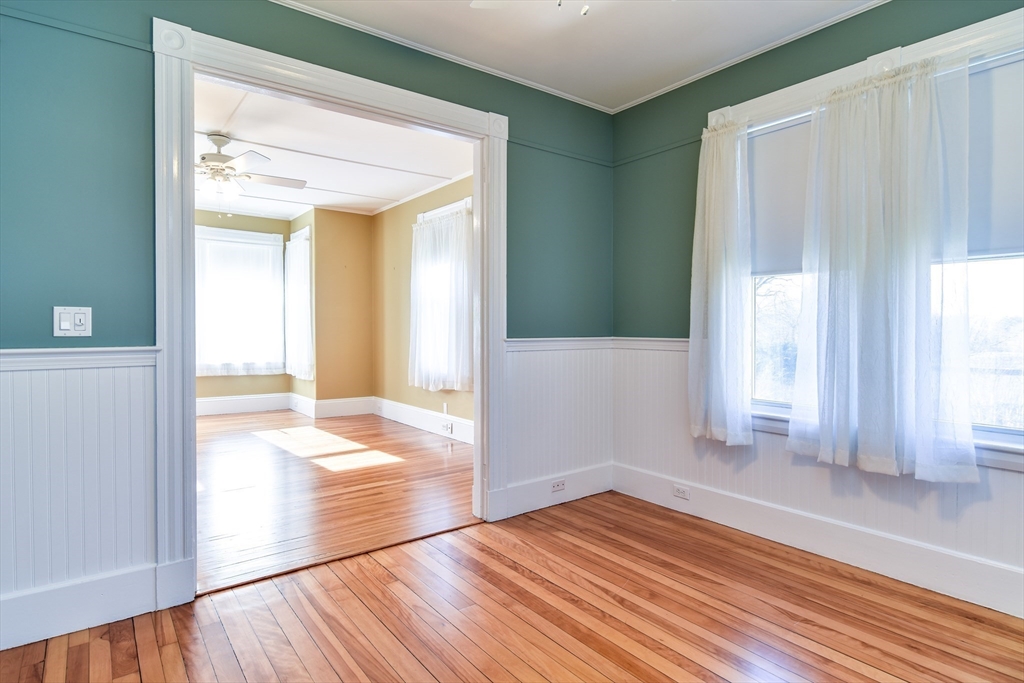 Natick, Massachusetts 01760, United States, 4 Bedrooms Bedrooms, ,2 BathroomsBathrooms,Residential,Active,101844