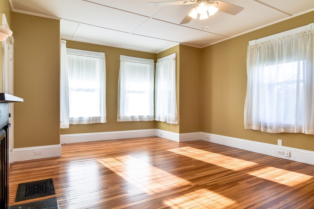 Natick, Massachusetts 01760, United States, 4 Bedrooms Bedrooms, ,2 BathroomsBathrooms,Residential,Active,101844