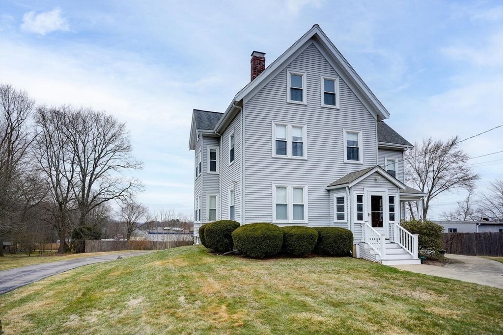 Natick, Massachusetts 01760, United States, 4 Bedrooms Bedrooms, ,2 BathroomsBathrooms,Residential,Active,101844