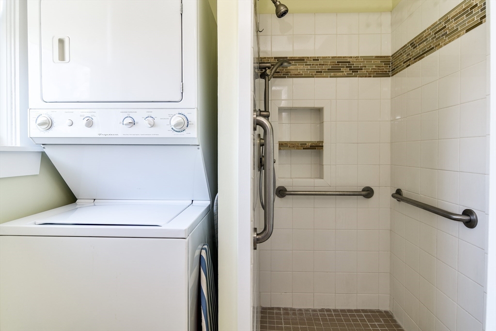 Natick, Massachusetts 01760, United States, 4 Bedrooms Bedrooms, ,2 BathroomsBathrooms,Residential,Active,101844