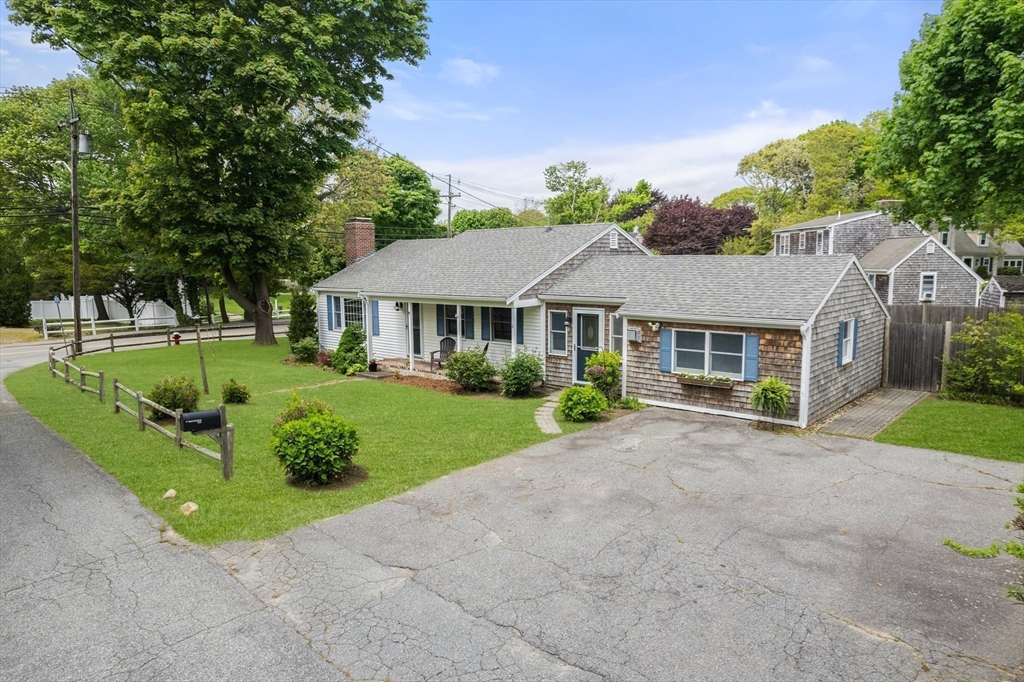 6 Harrington Way