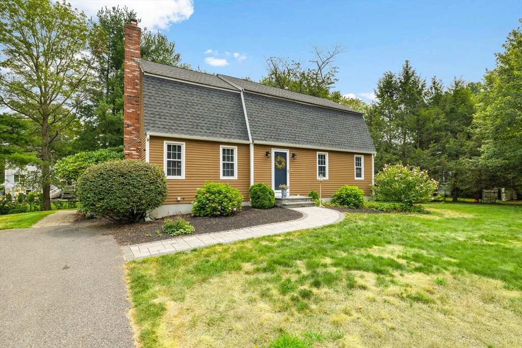 3 Brookwood Ln