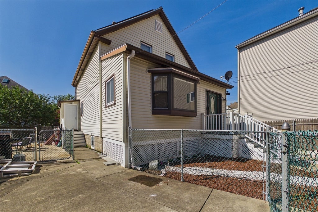 206 Austin St, New Bedford, MA, 206 Austin St, New Bedford, MA Photo #3
