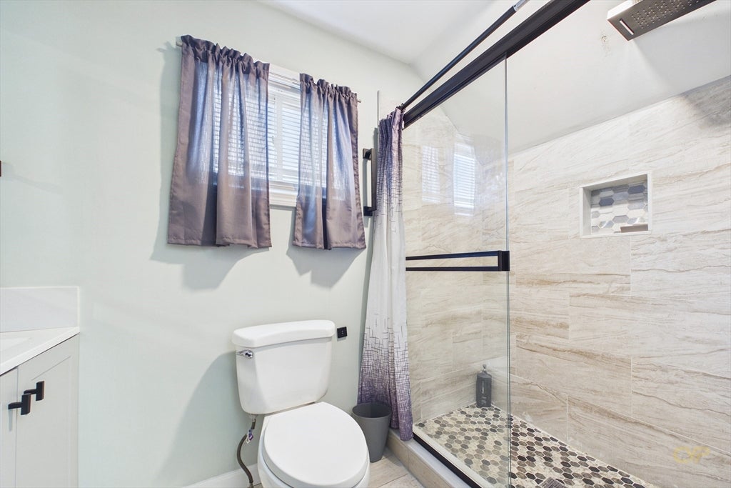 206 Austin St, New Bedford, MA, 206 Austin St, New Bedford, MA Photo #20
