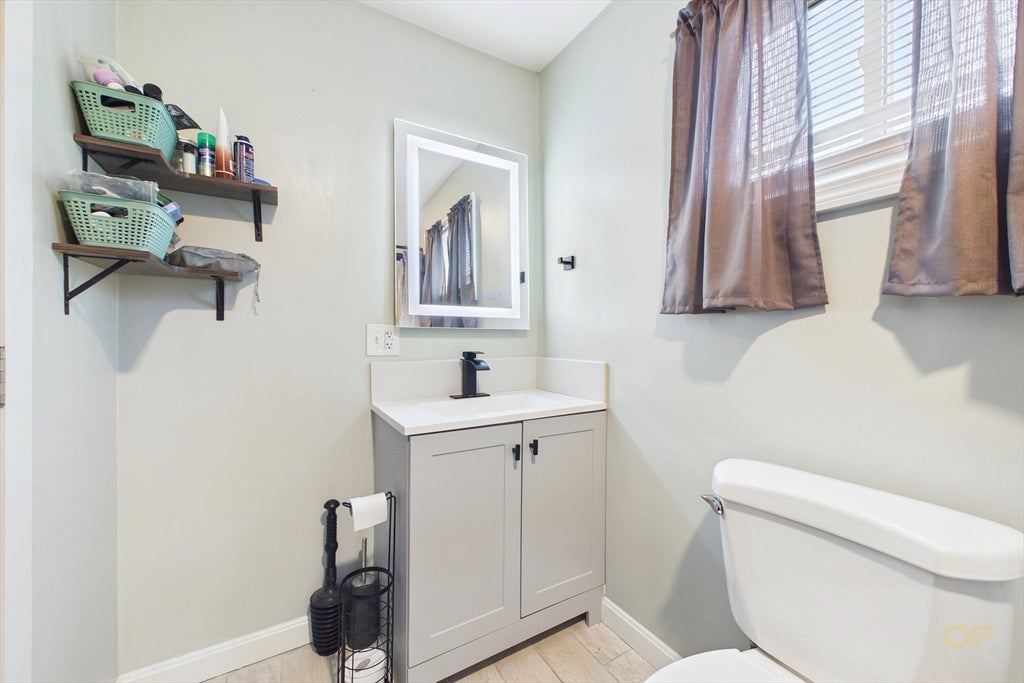 206 Austin St, New Bedford, MA, 206 Austin St, New Bedford, MA Photo #21