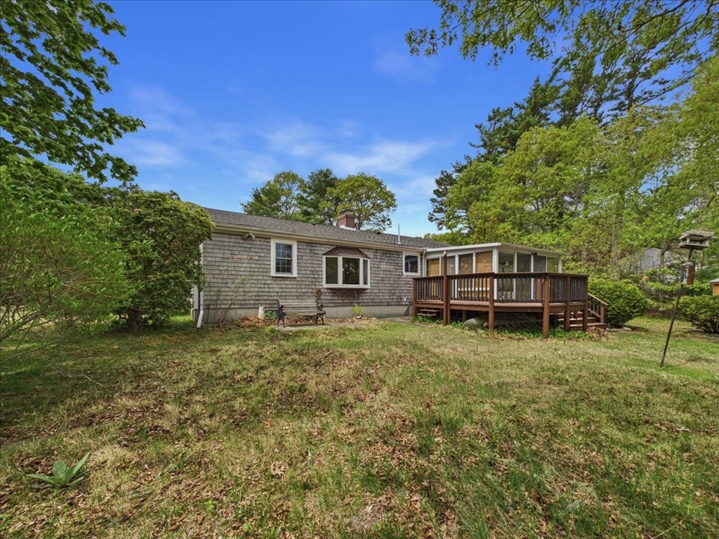 40 Bennets Neck Dr