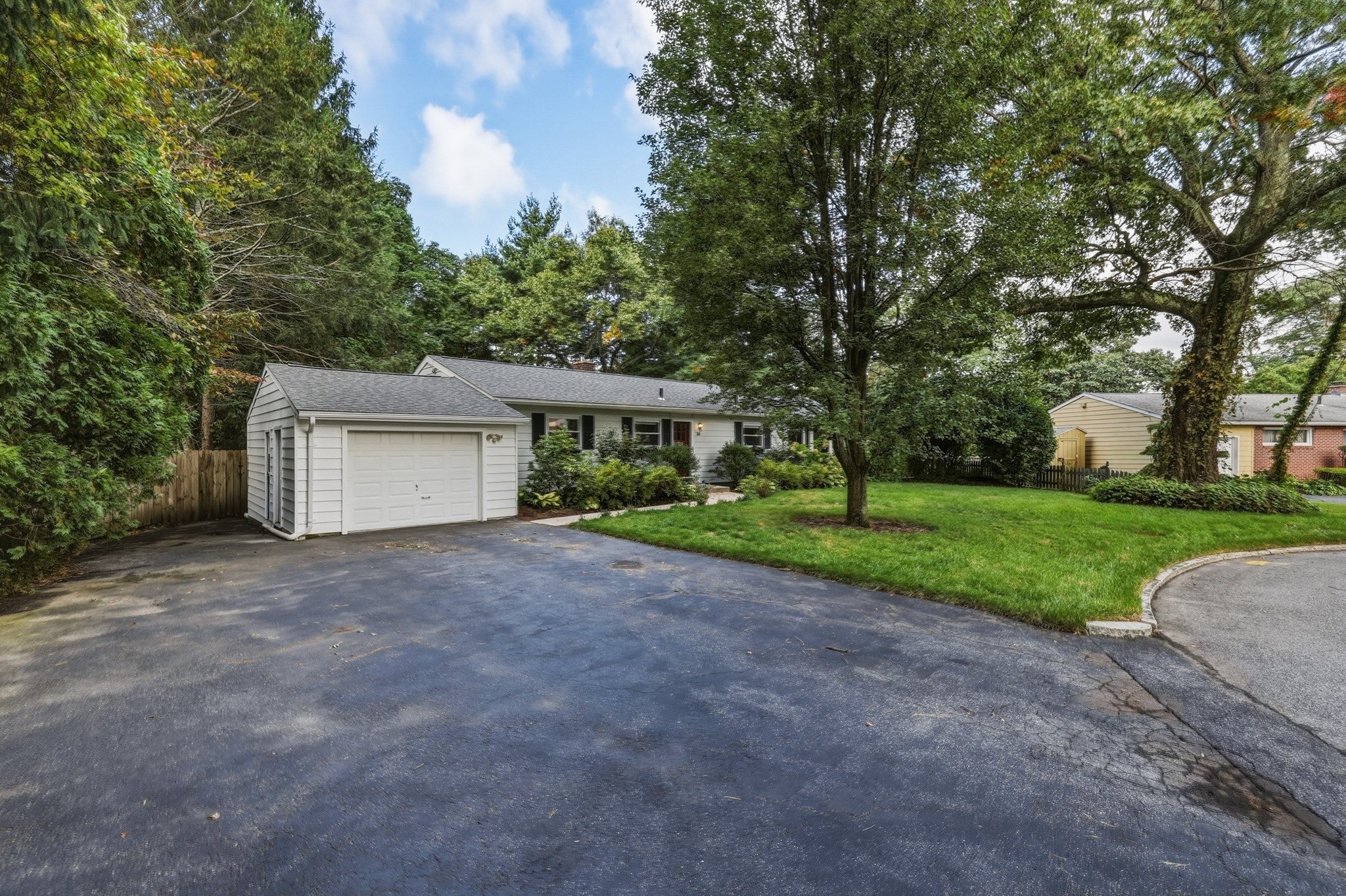 34 Skyridge Ln, Springfield, MA, 34 Skyridge Ln, Springfield, MA Photo #3