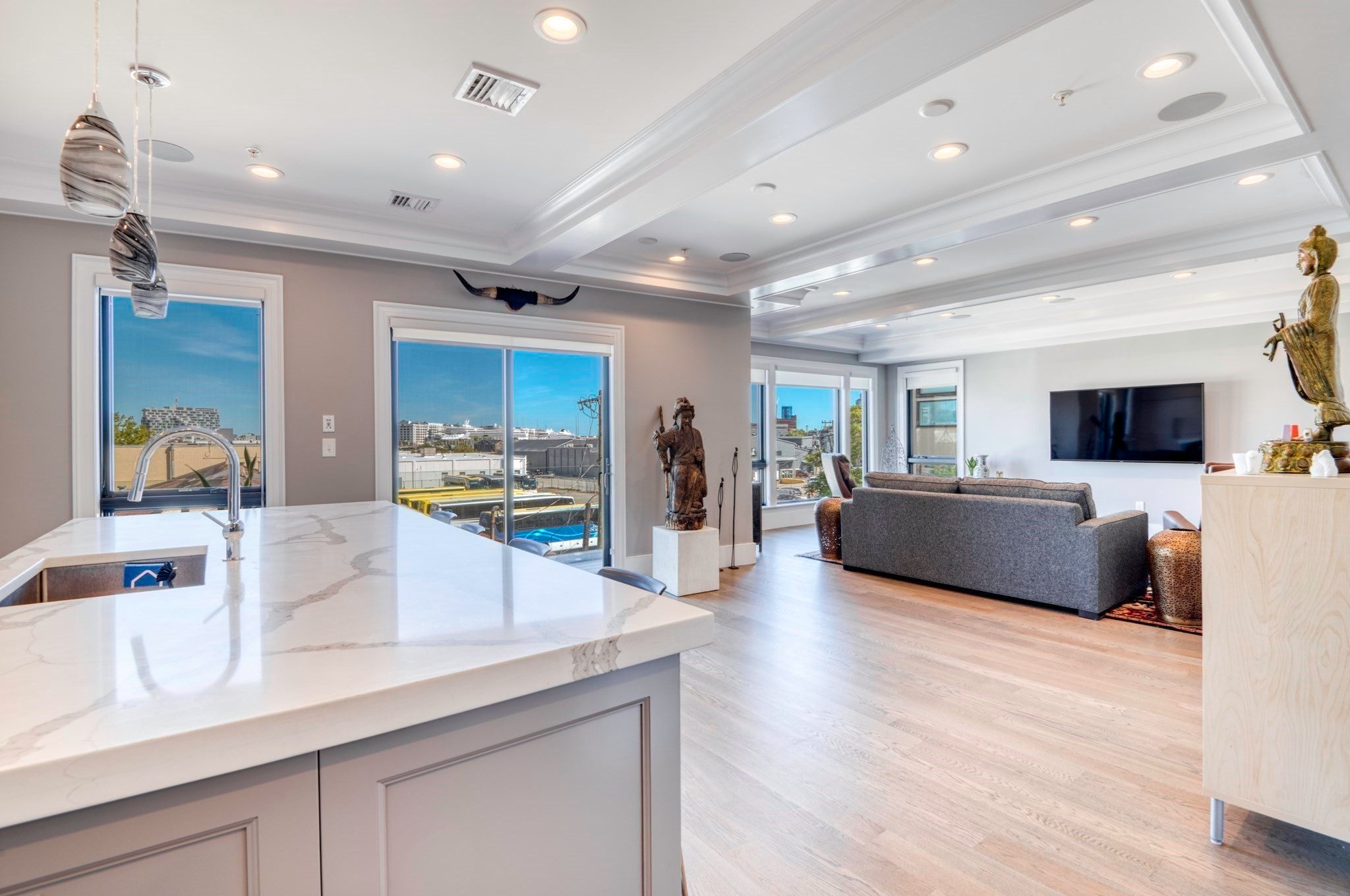 377 West First 6