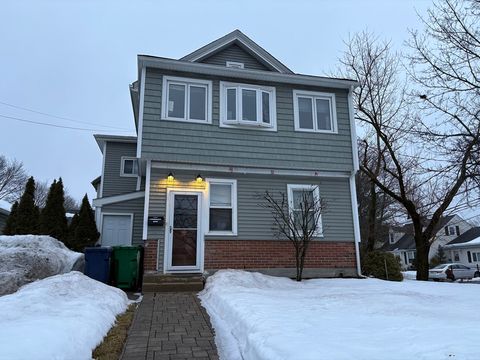 Photo of 312 Cherry St #1, Newton, MA 02465 (MLS # 73483900)