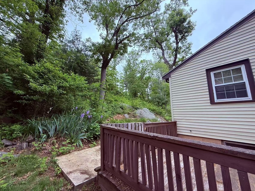 109 Bartlett St