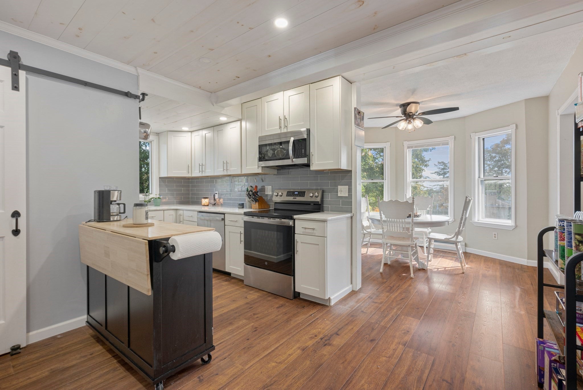 19 Lexington Ave, Auburn, MA, 19 Lexington Ave, Auburn, MA Photo #6