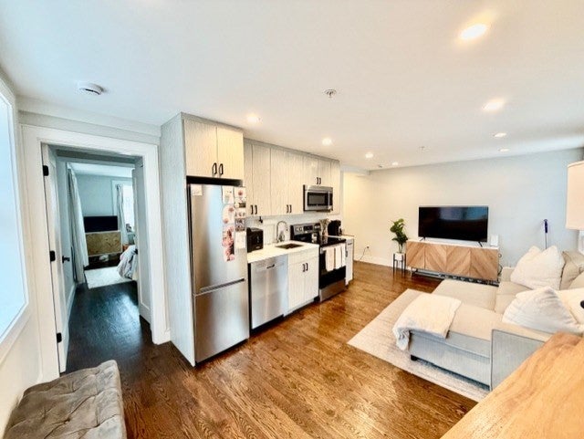 366 Hanover St #2, Boston, MA, 366 Hanover St #2, Boston, MA Photo #2