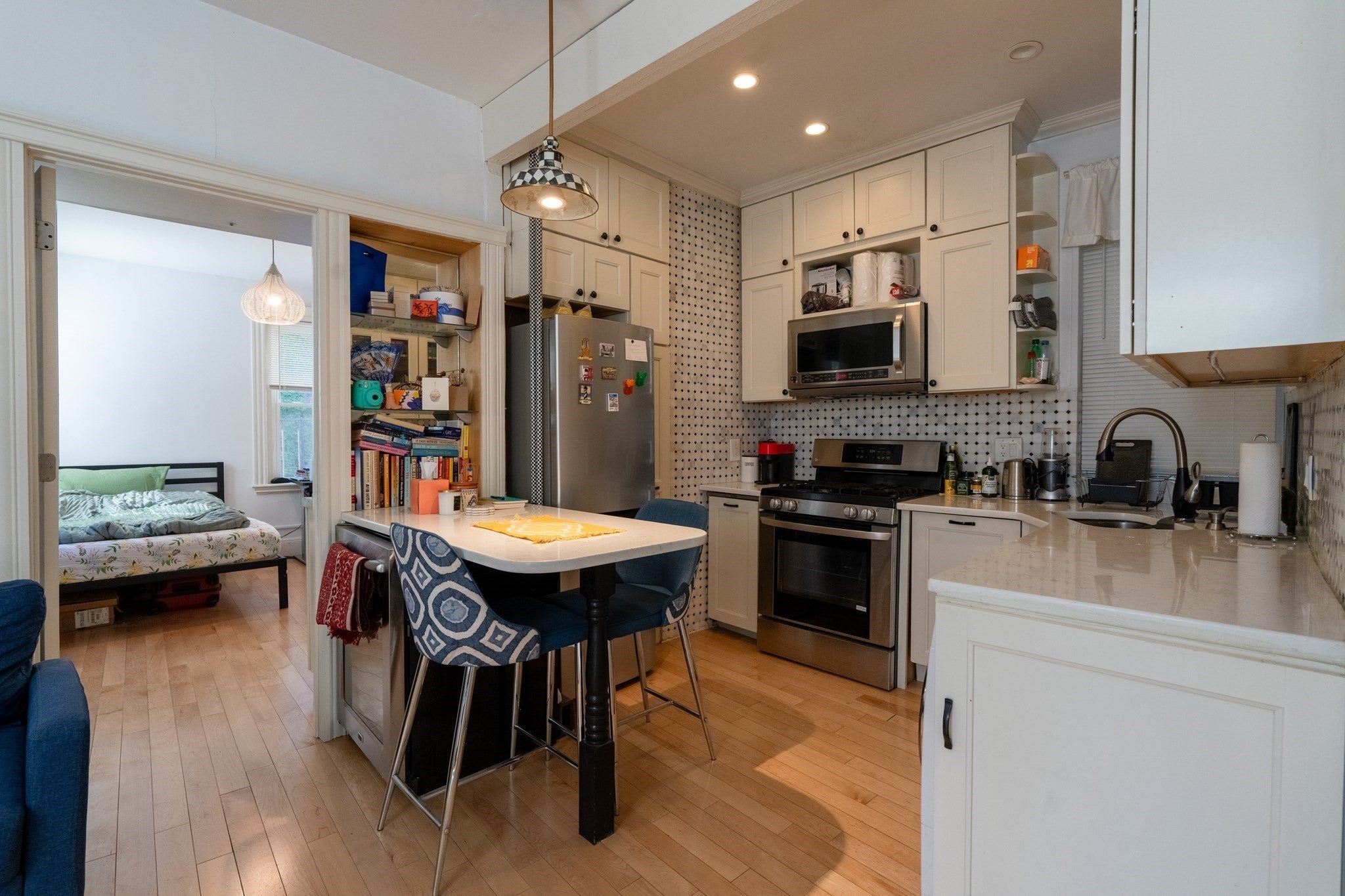 68 Phillips St 6, Boston MA 02114