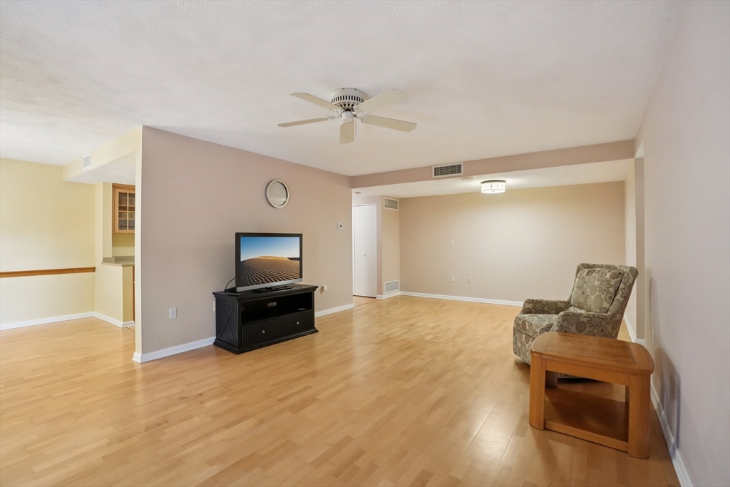 1100 Salem St 75