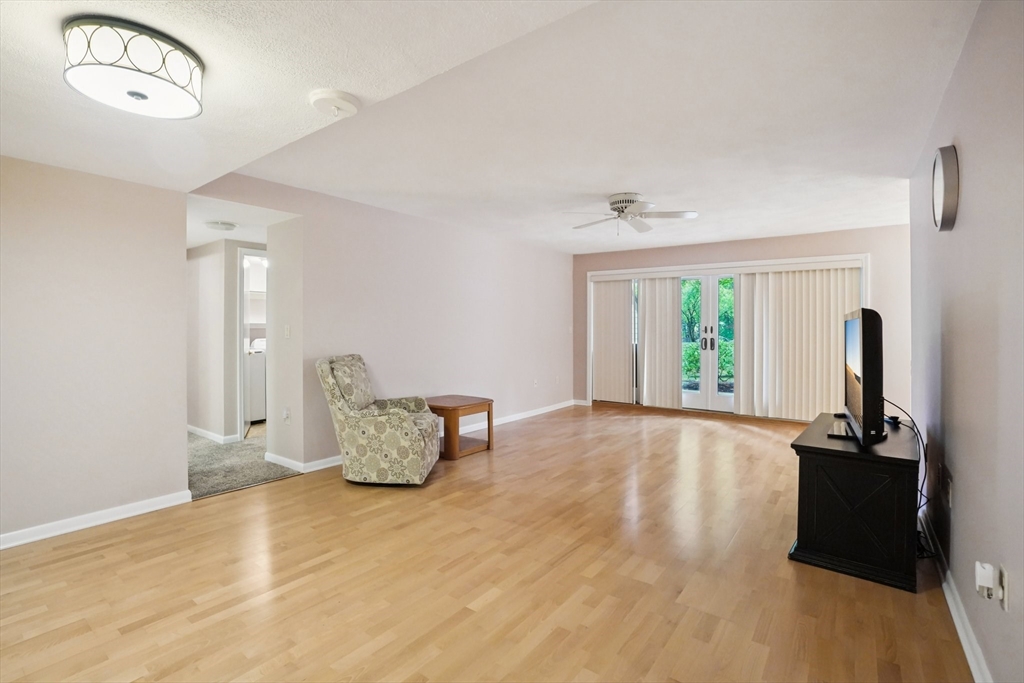 1100 Salem St 75
