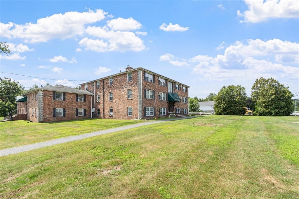 160 Tyngsboro Road #12c, Chelmsford, MA, 160 Tyngsboro Road #12c, Chelmsford, MA Photo #2