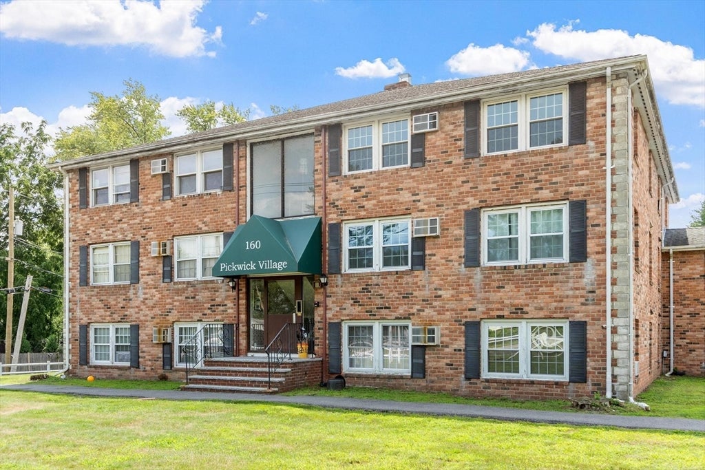160 Tyngsboro Road #12c, Chelmsford, MA, 160 Tyngsboro Road #12c, Chelmsford, MA Photo #1